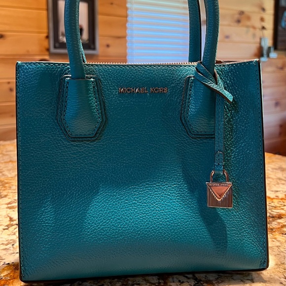 Michael Kors Handbags - Michael Kors Purse